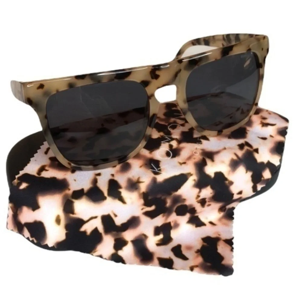 KOMONO Bennet Ivory Demi Sunglasses (NEW)